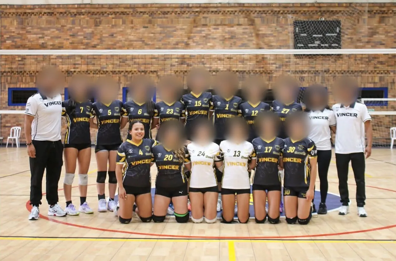 Juliana, número 4, con el Club Vincer
